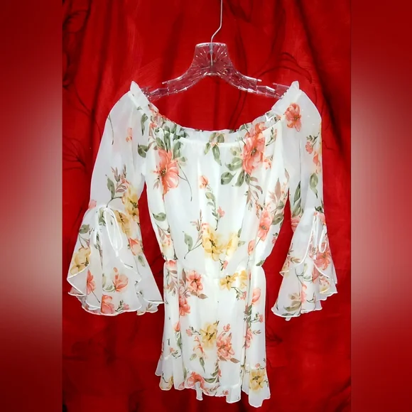 Papaya Cream Bell Sleeve Ruffled Romper - Picture 1 of 3